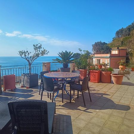 L'Oblo Apartment Riomaggiore Bagian luar foto