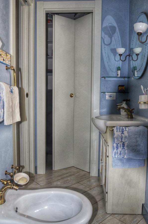 L'Oblo Apartment Riomaggiore Bagian luar foto